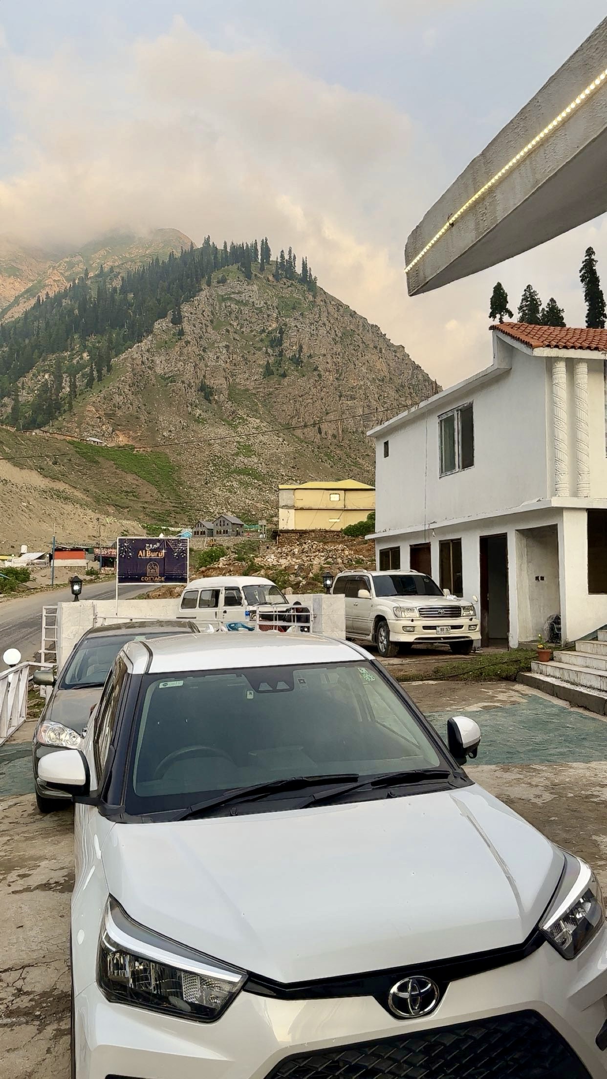 Al Buruj Pre-Entrance Pathway