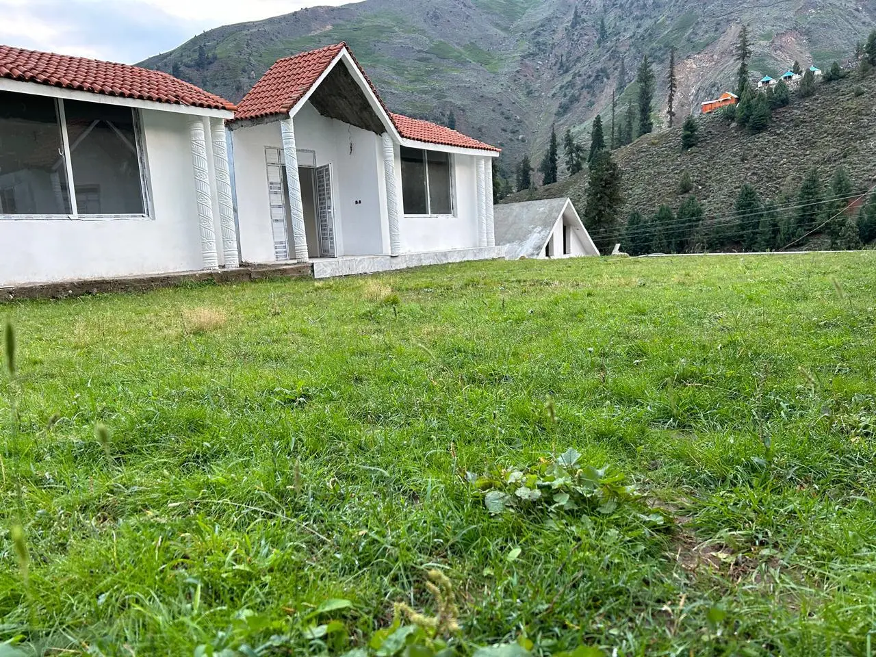 Al Buruj Twin Bedroom Arrangement